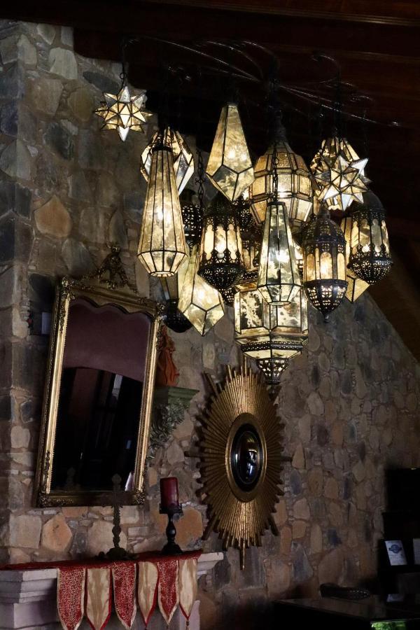 Hotel Boutique Casa Colorada Пацкуаро Экстерьер фото